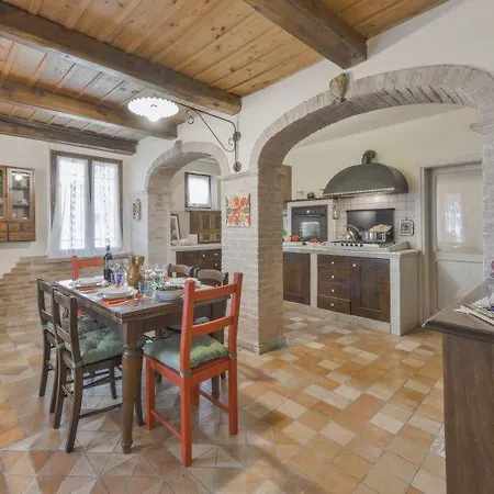 Sleeps 8 Pool Wifi *
